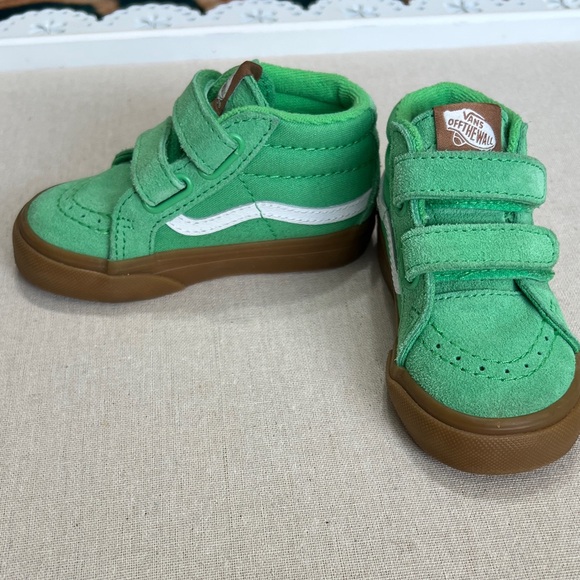 Vans Kids Vibrant Green Sneakers - Picture 5 of 8